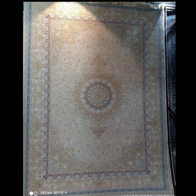 فرش گل برجسته طرح طلاکوب