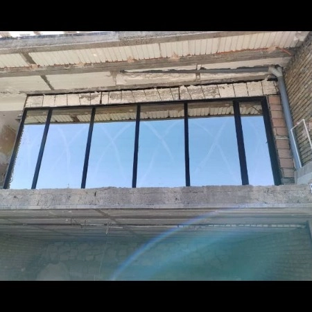 پنجره های رنگی