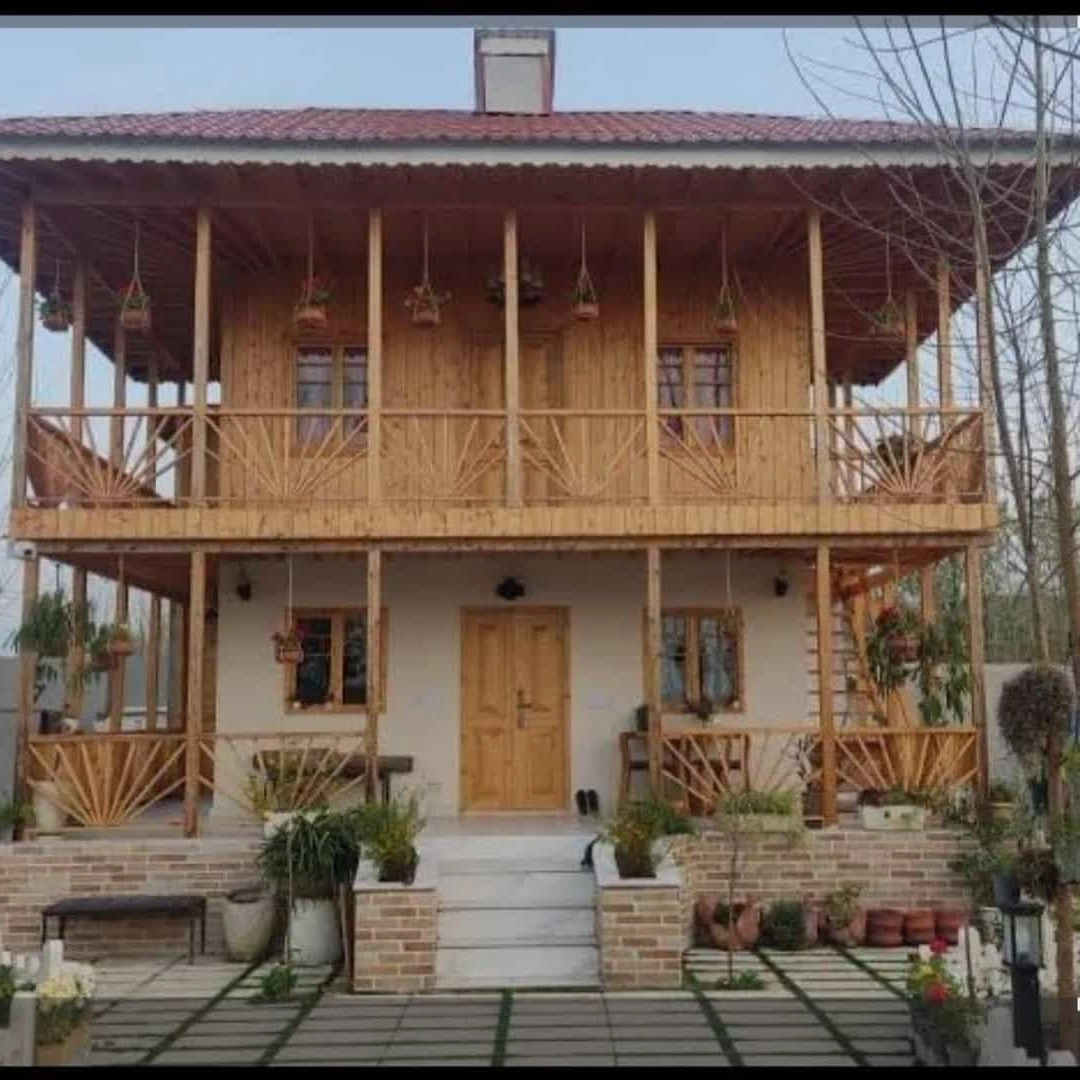 خانه چوبی مدرن لوکس آرام و پایدار