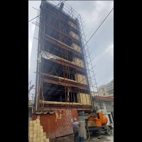 ساختمان ۷ طبقه، گلسار ۹۳، مهندس پیشامددوست