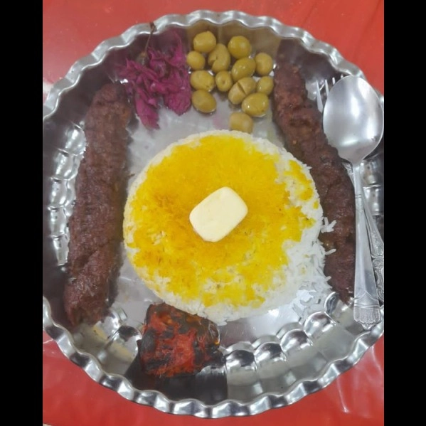 غذا خوری عمو نصیر در رشت