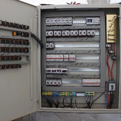 اجرا برق کارخانجات و گلخانه ها اجرا برق کارخانجات و گلخانه ها