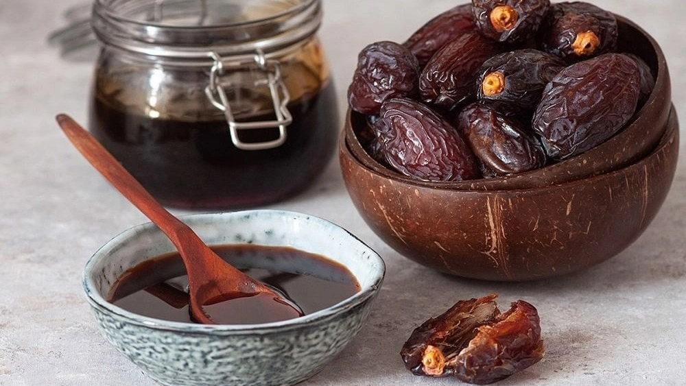 آبنوس کمپانی، فروش عمده و صادرات شیره انگور و شیره خرما در اصفهان