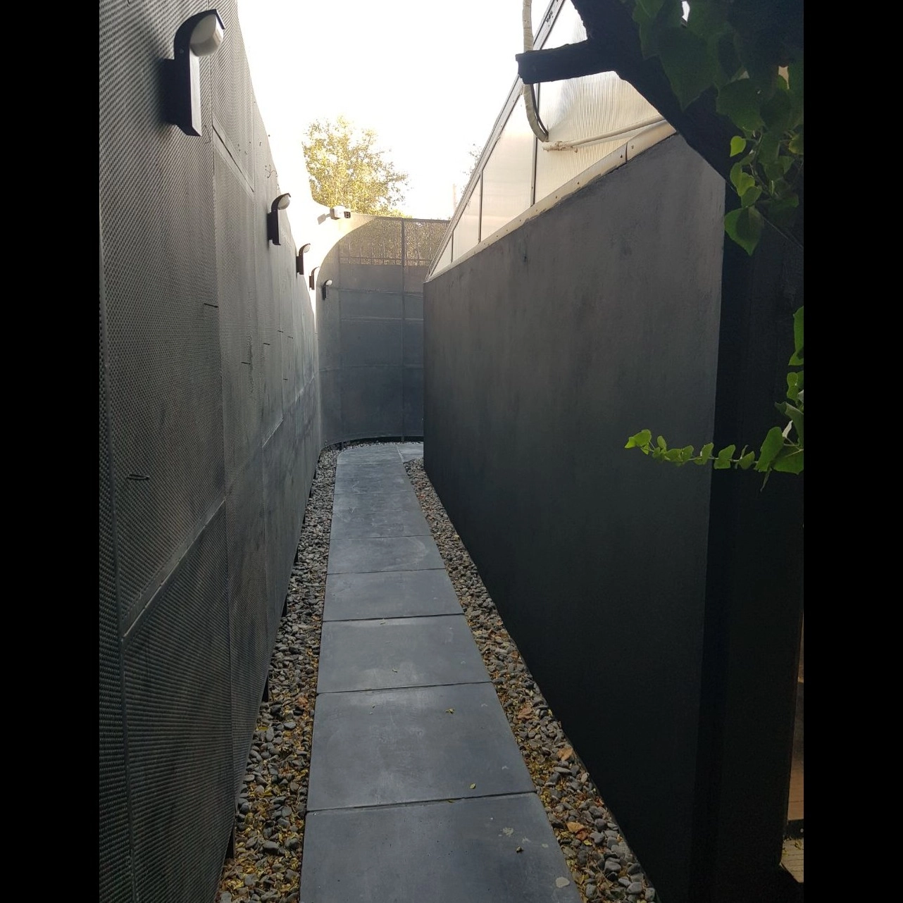 1765616820088.webp